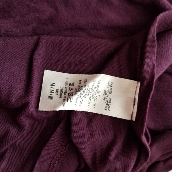 Chelsea Sky Asymmetrical Hi-Lo Crop Top - Picture 4 of 4